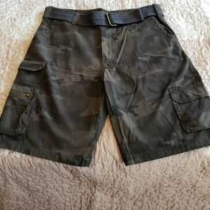 Cargo camo shorts with belt